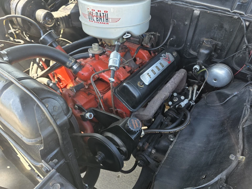 1955 Ford Fairlane 1st Gen - Image 21 of 31