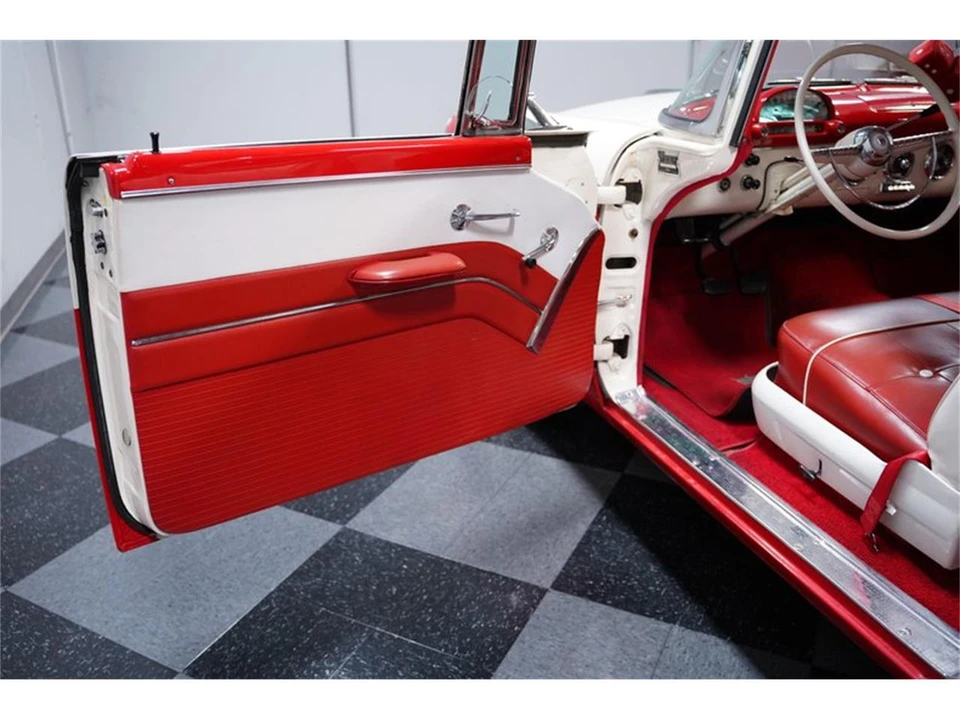 1955 Ford Fairlane 1st Gen - Image 28 of 31