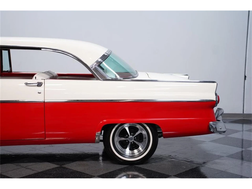 1955 Ford Fairlane 1st Gen - Image 20 of 31