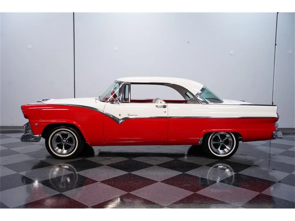 1955 Ford Fairlane 1st Gen - Image 2 of 31