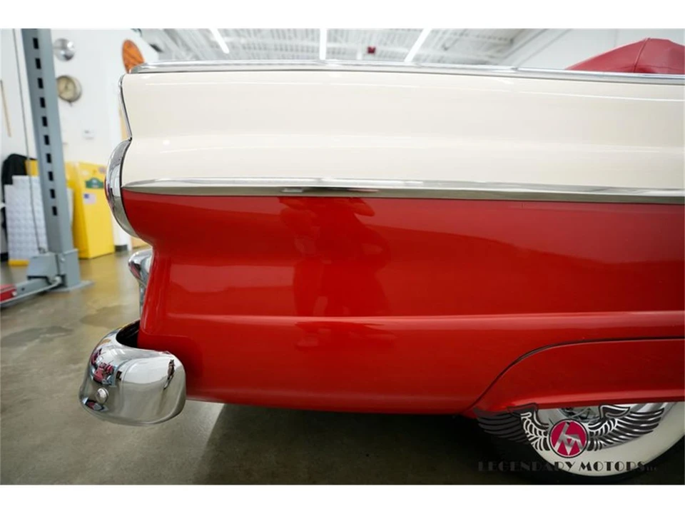 1955 Ford Fairlane 1st Gen - Image 24 of 31