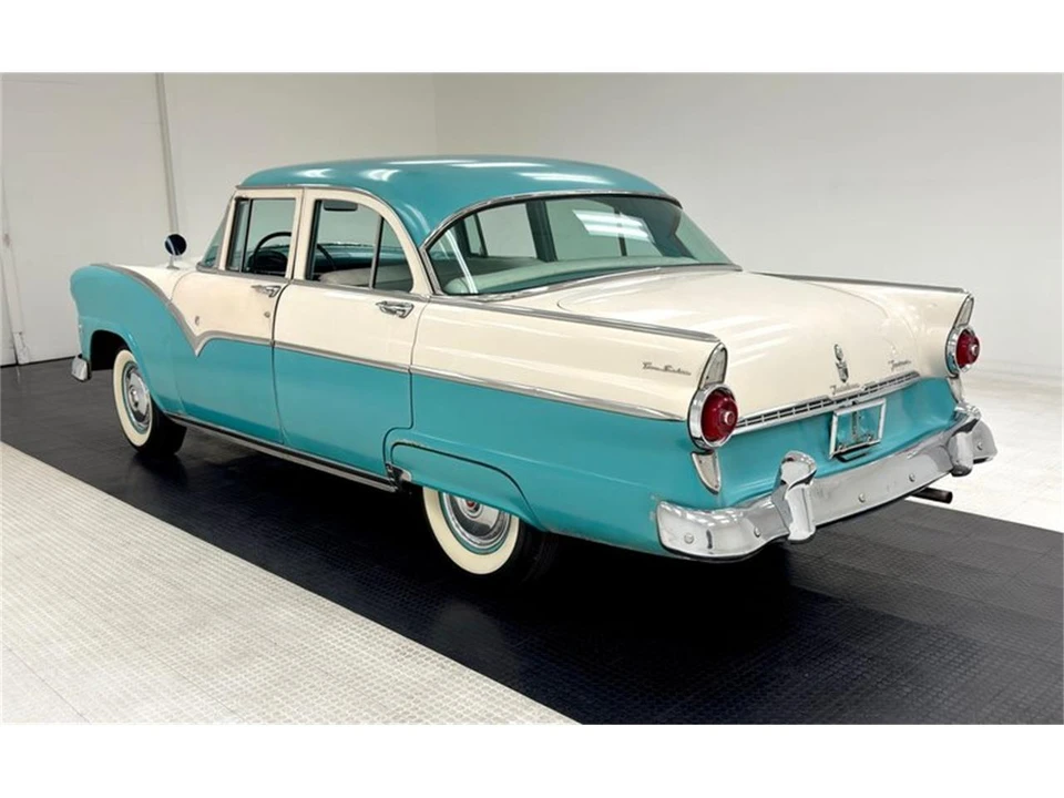 1955 Ford Fairlane 1st Gen - Image 3 of 31