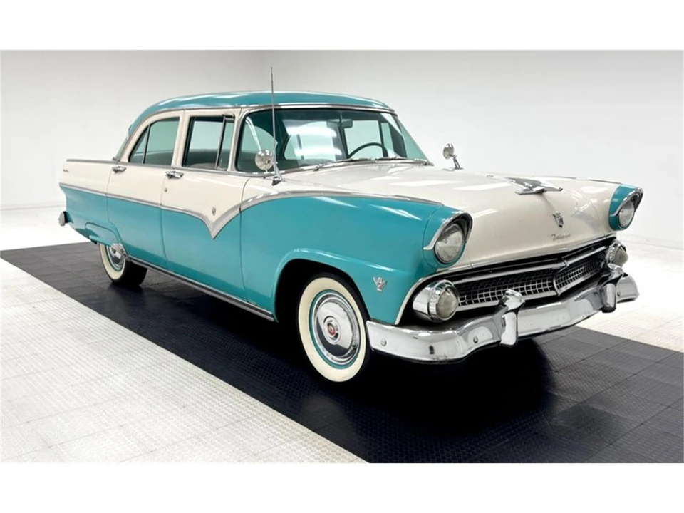1955 Ford Fairlane 1st Gen - Image 7 of 31