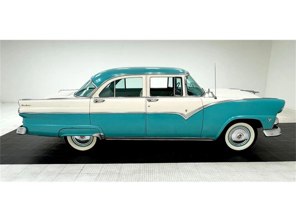 1955 Ford Fairlane 1st Gen - Image 6 of 31