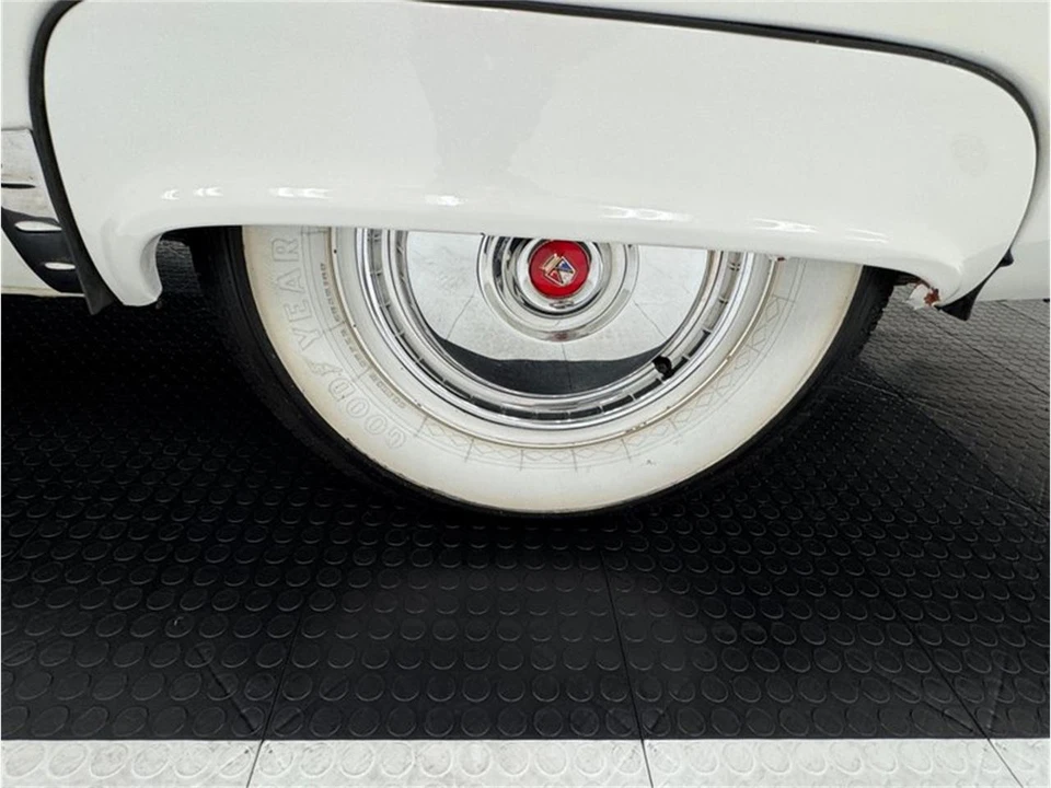 1955 Ford Fairlane 1st Gen - Image 26 of 31