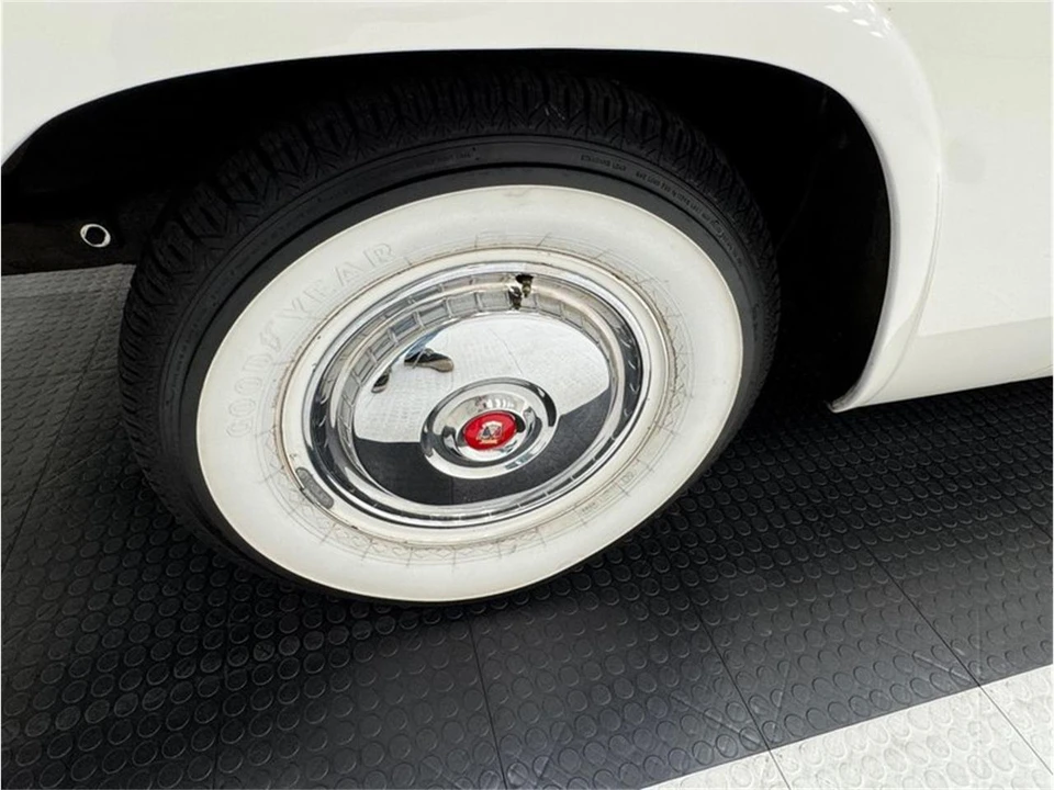 1955 Ford Fairlane 1st Gen - Image 17 of 31