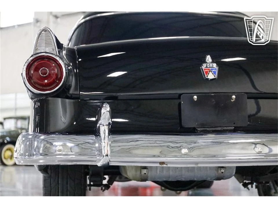 1955 Ford Fairlane 1st Gen - Image 27 of 31