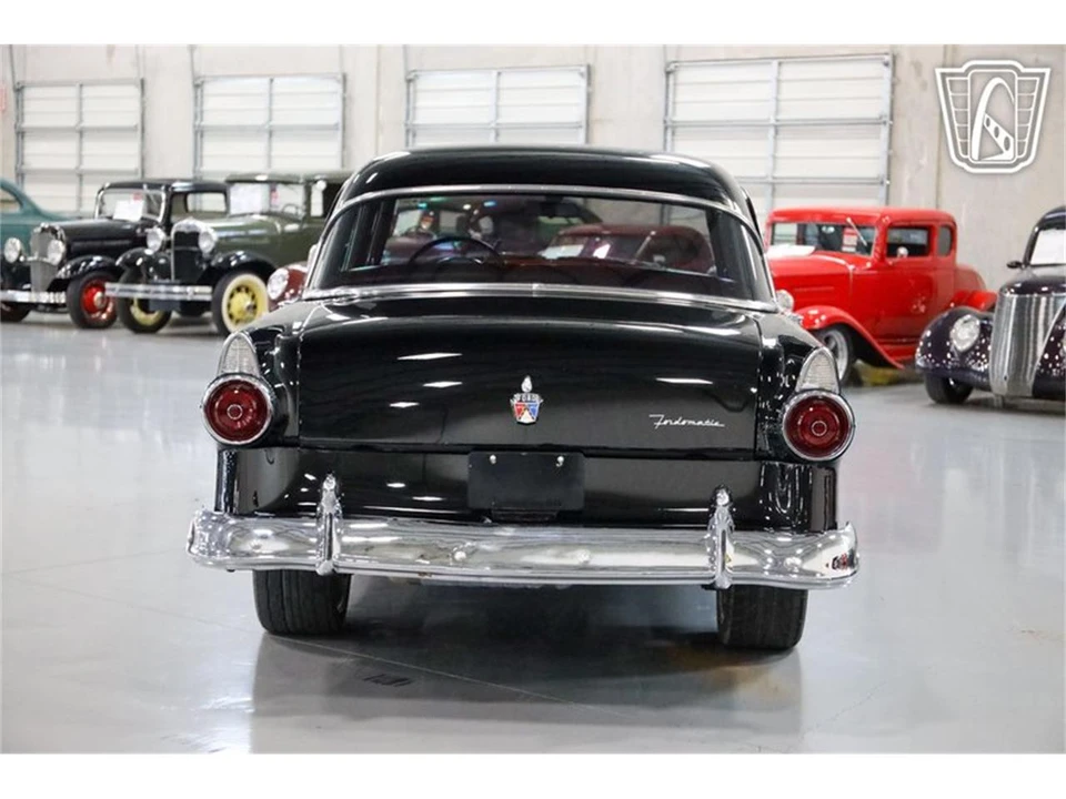1955 Ford Fairlane 1st Gen - Image 23 of 31