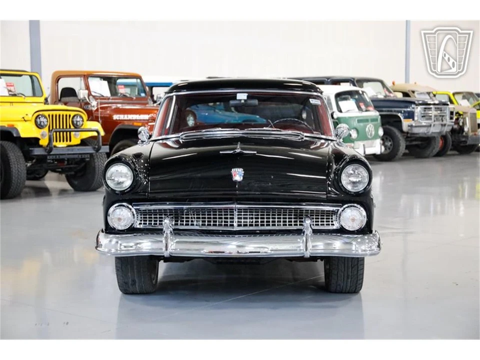 1955 Ford Fairlane 1st Gen - Image 4 of 31