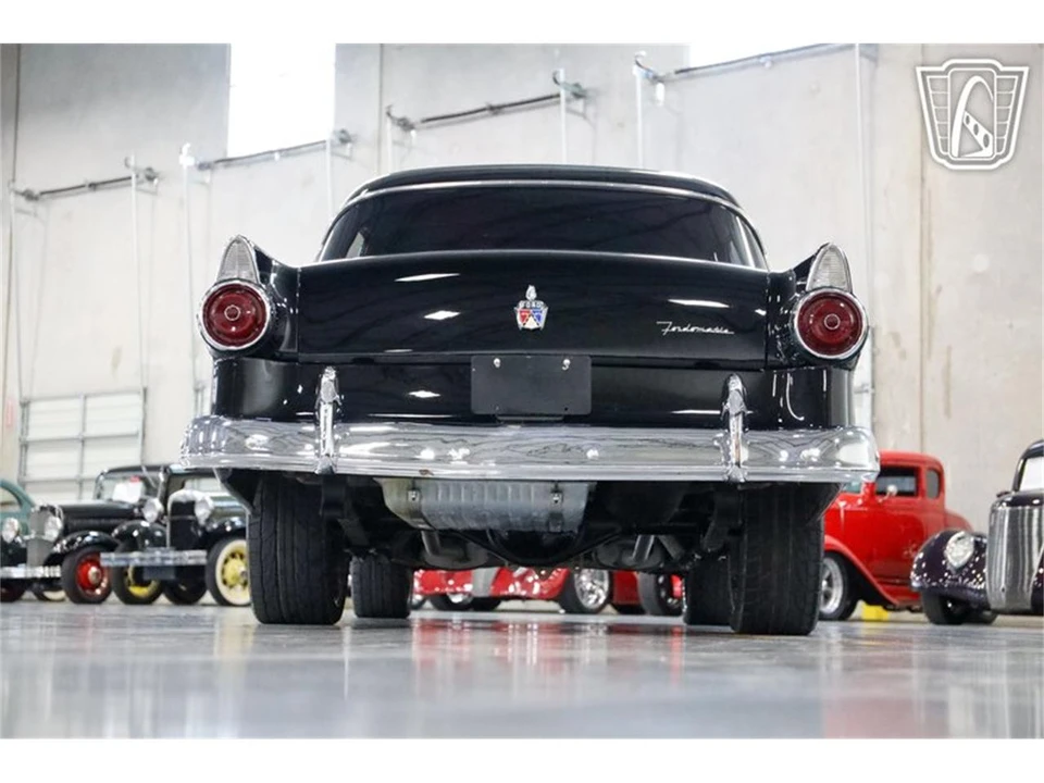 1955 Ford Fairlane 1st Gen - Image 24 of 31