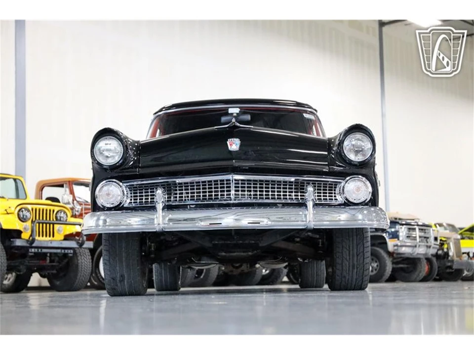 1955 Ford Fairlane 1st Gen - Image 5 of 31