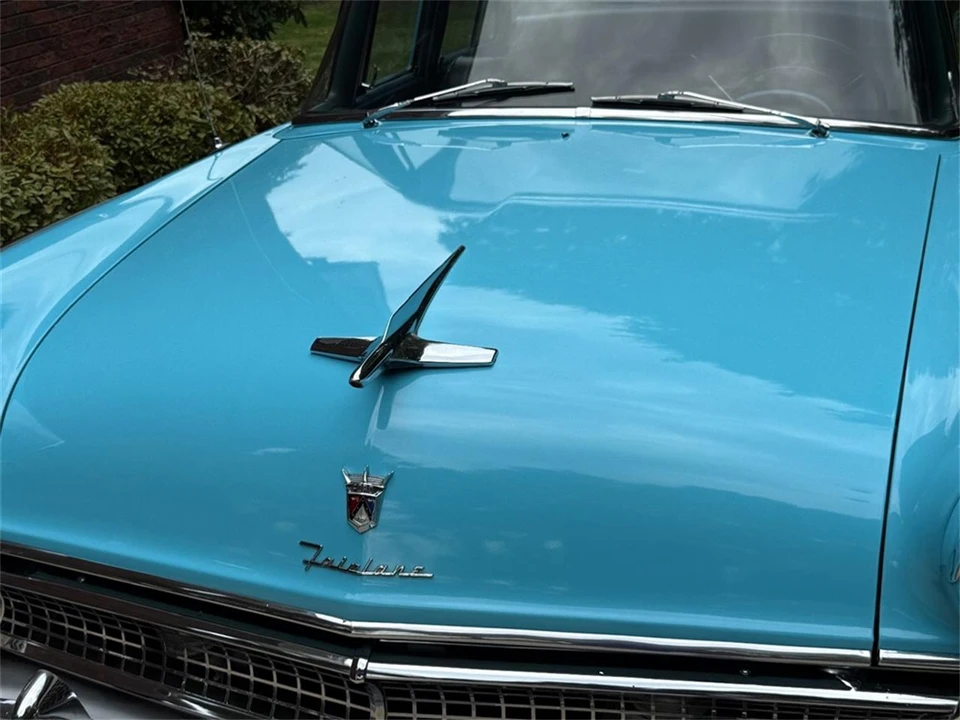 1955 Ford Fairlane 1st Gen - Image 20 of 31