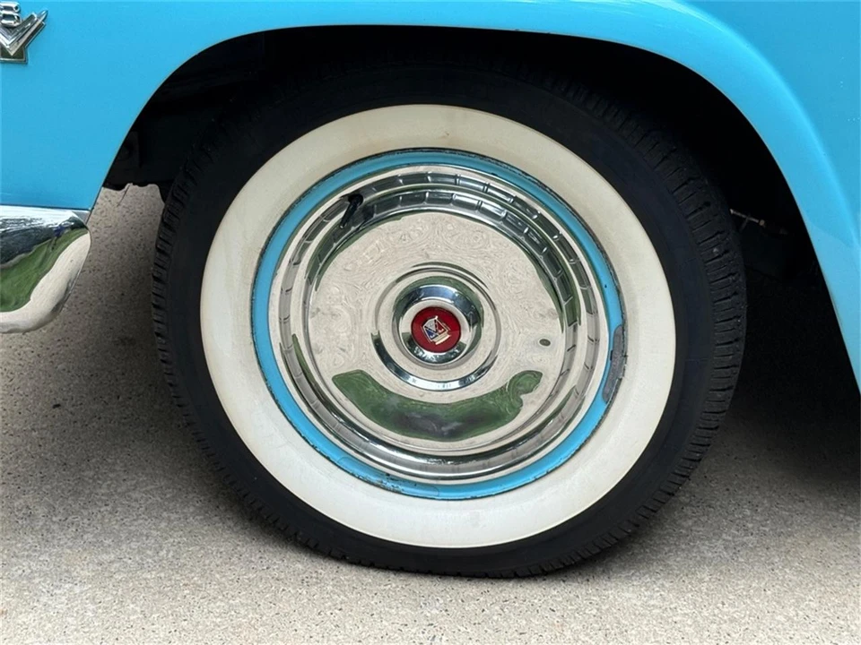 1955 Ford Fairlane 1st Gen - Image 2 of 31
