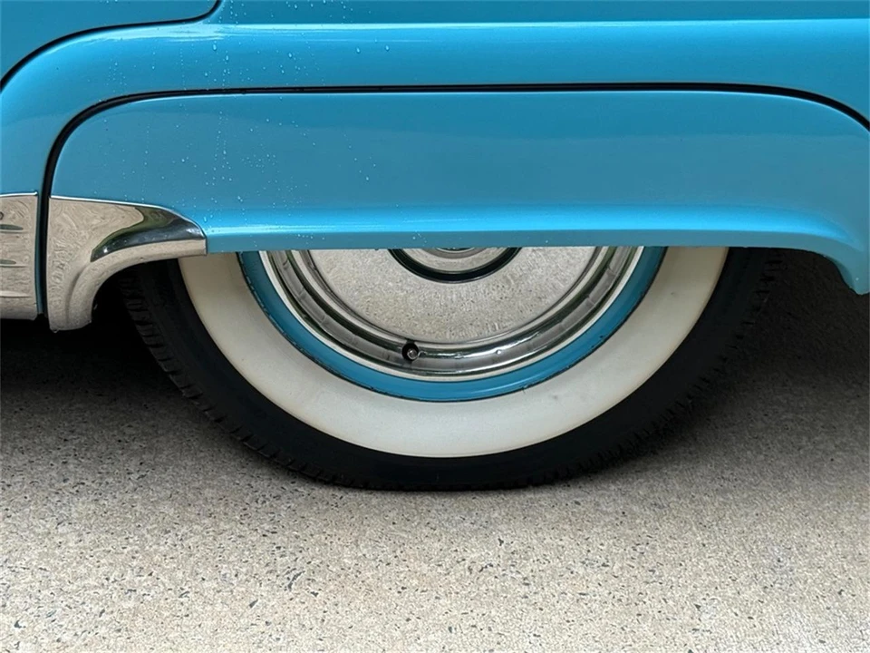 1955 Ford Fairlane 1st Gen - Image 13 of 31