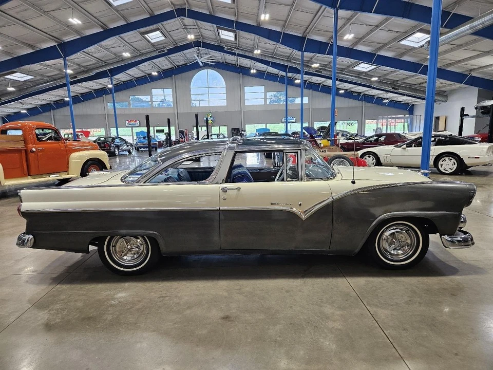 1955 Ford Fairlane 1st Gen - Image 4 of 21