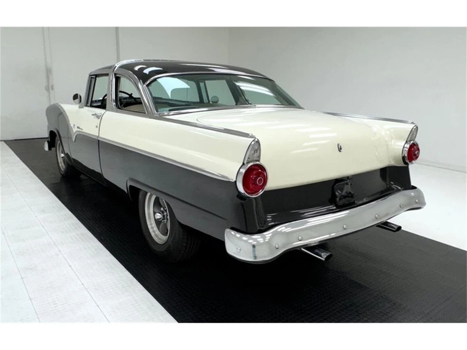1955 Ford Fairlane 1st Gen - Image 3 of 31
