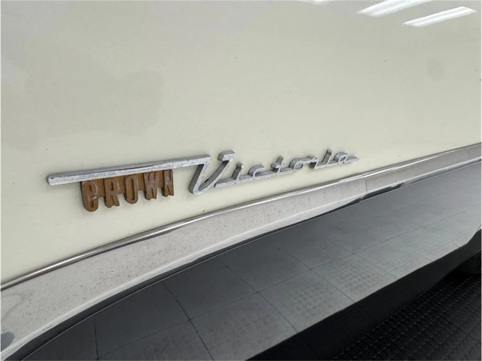 1955 Ford Fairlane 1st Gen - Image 18 of 31