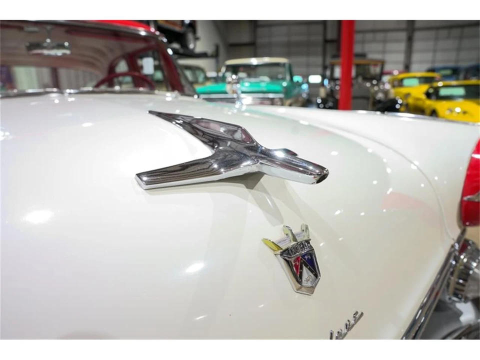 1955 Ford Fairlane 1st Gen - Image 21 of 31