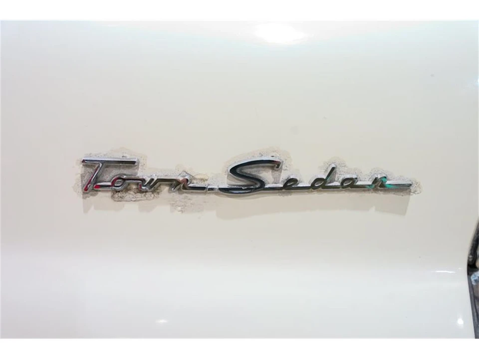 1955 Ford Fairlane 1st Gen - Image 26 of 31