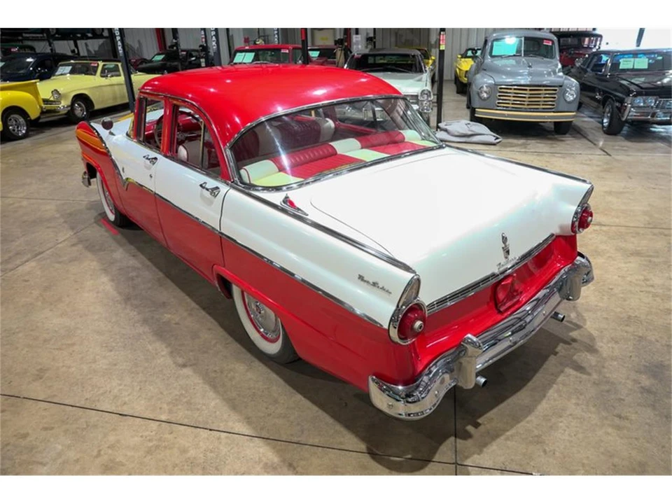 1955 Ford Fairlane 1st Gen - Image 16 of 31