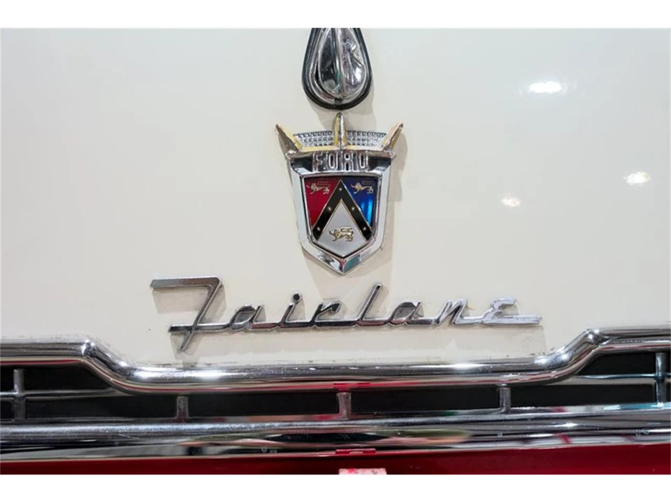 1955 Ford Fairlane 1st Gen - Image 27 of 31