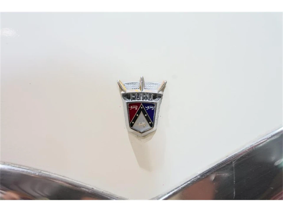 1955 Ford Fairlane 1st Gen - Image 29 of 31