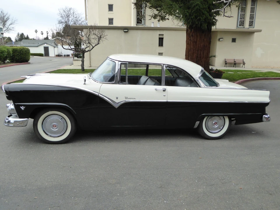 1955 Ford Fairlane 1st Gen - Image 14 of 31