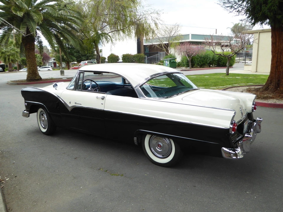 1955 Ford Fairlane 1st Gen - Image 13 of 31