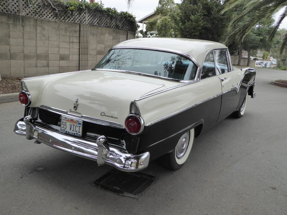 1955 Ford Fairlane 1st Gen - Image 11 of 31