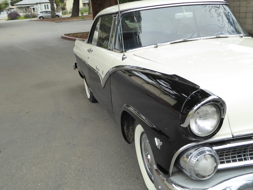 1955 Ford Fairlane 1st Gen - Image 16 of 31