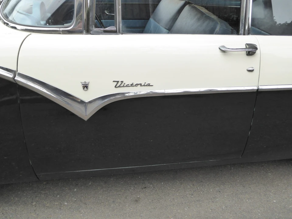 1955 Ford Fairlane 1st Gen - Image 21 of 31