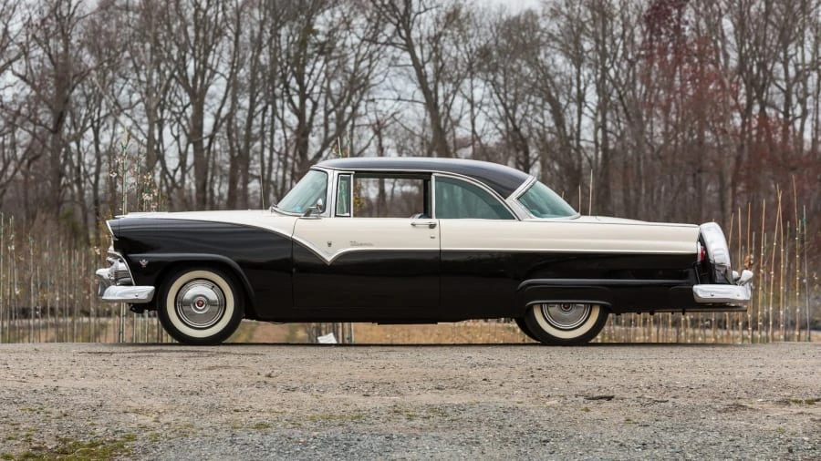 1955 Ford Fairlane 1st Gen - Image 8 of 12