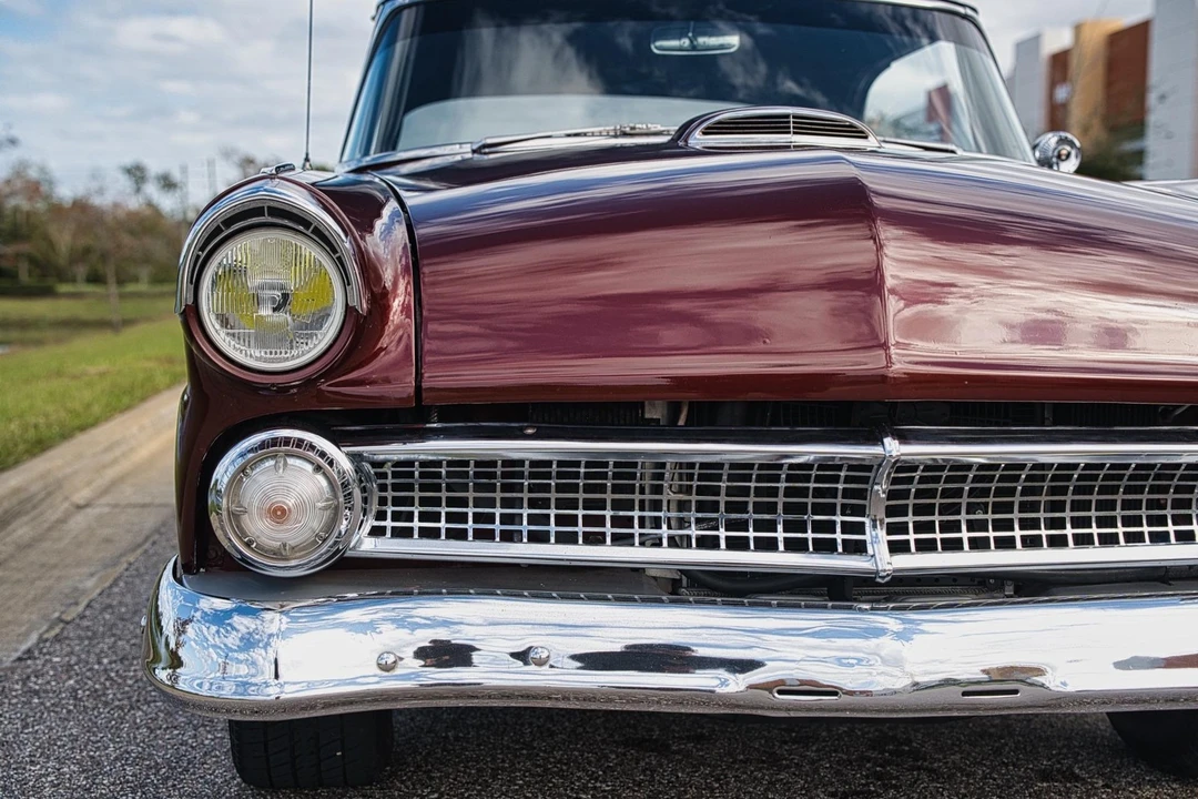 1955 Ford Fairlane 1st Gen - Image 23 of 31