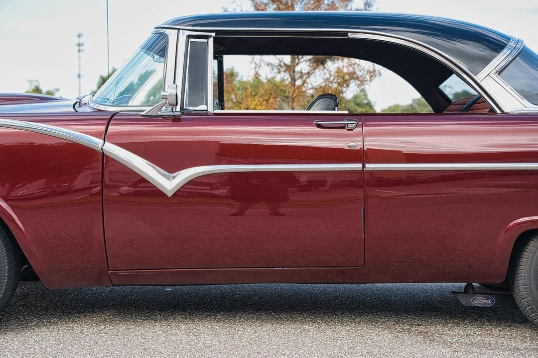 1955 Ford Fairlane 1st Gen - Image 28 of 31