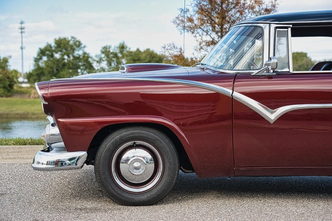 1955 Ford Fairlane 1st Gen - Image 27 of 31