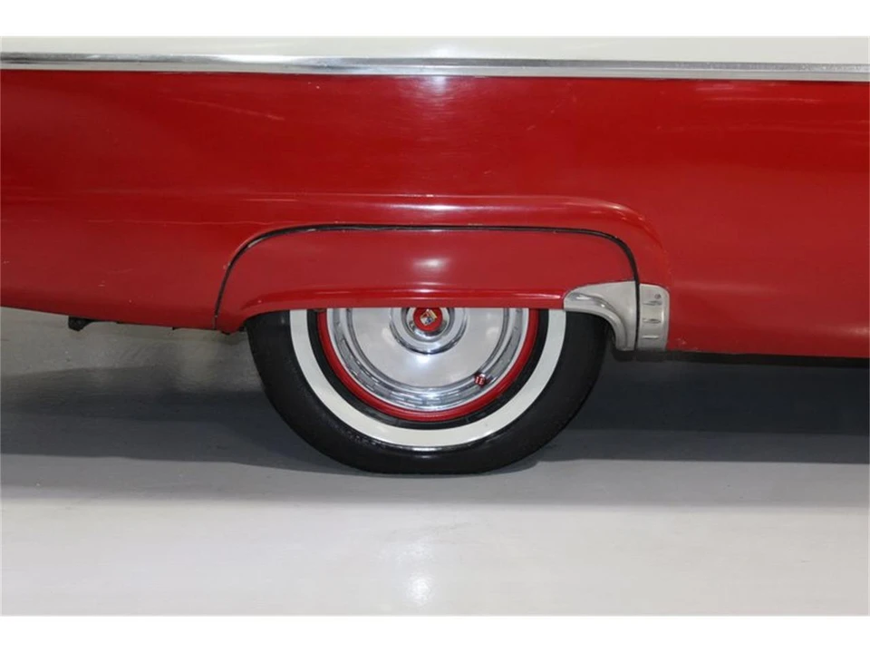 1955 Ford Fairlane 1st Gen - Image 24 of 31