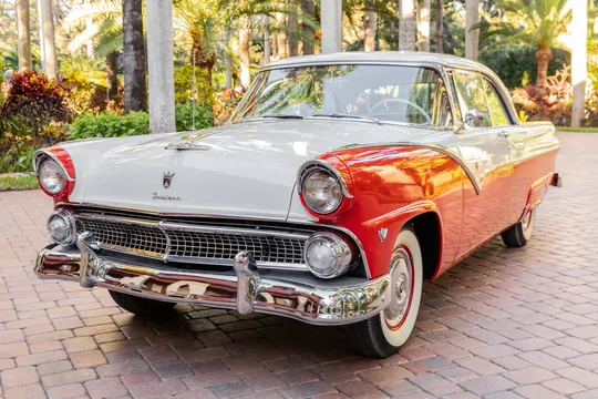 1955 Ford Fairlane Victoria