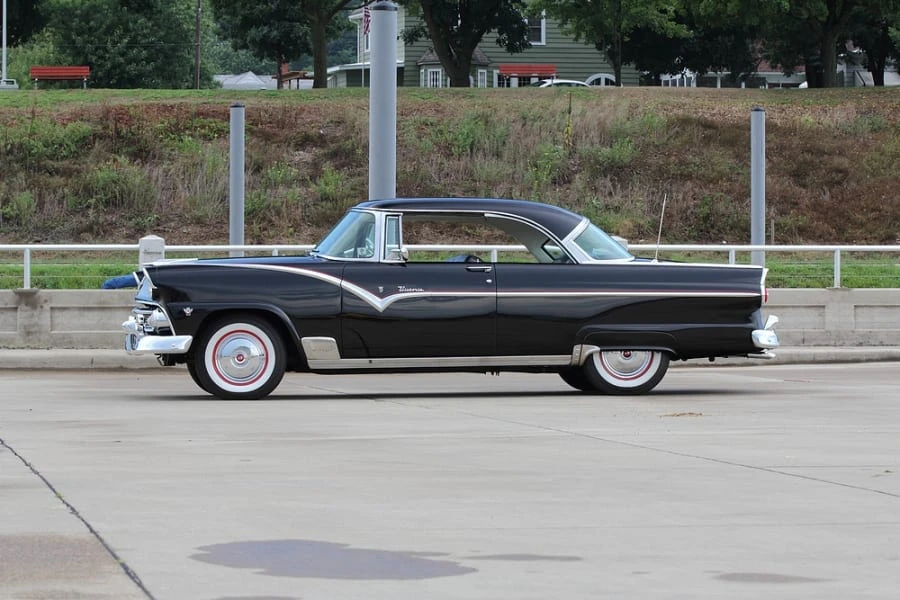 1955 Ford Fairlane 1st Gen - Image 2 of 11