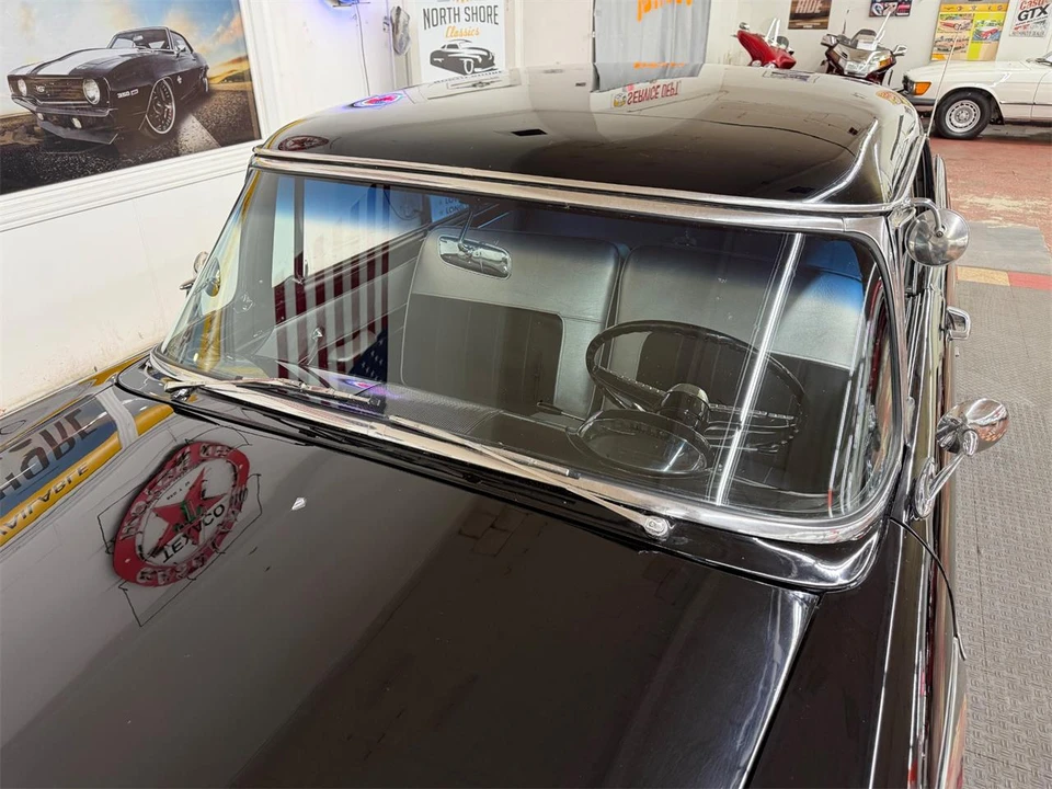 1955 Ford Fairlane 1st Gen - Image 26 of 31