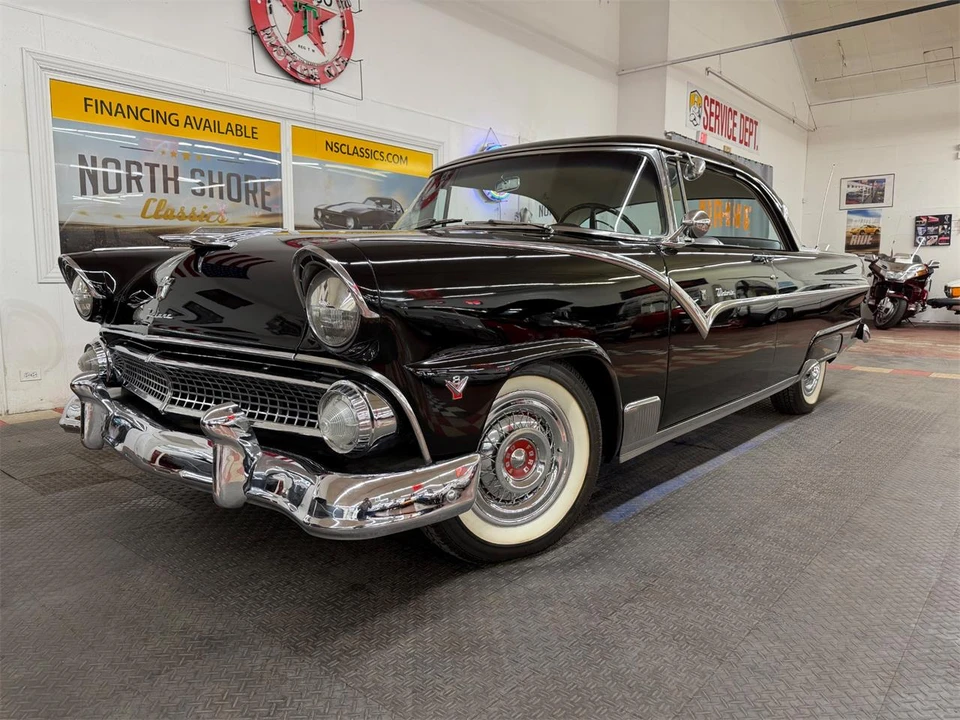 1955 Ford Fairlane 1st Gen - Image 2 of 31