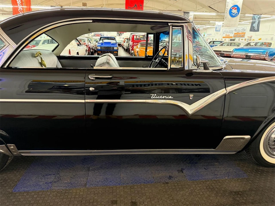 1955 Ford Fairlane 1st Gen - Image 19 of 31