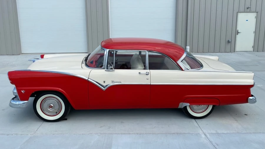 1955 Ford Fairlane 1st Gen - Image 2 of 31