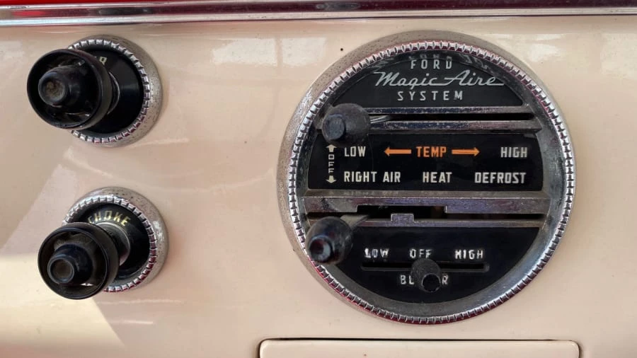 1955 Ford Fairlane 1st Gen - Image 9 of 31