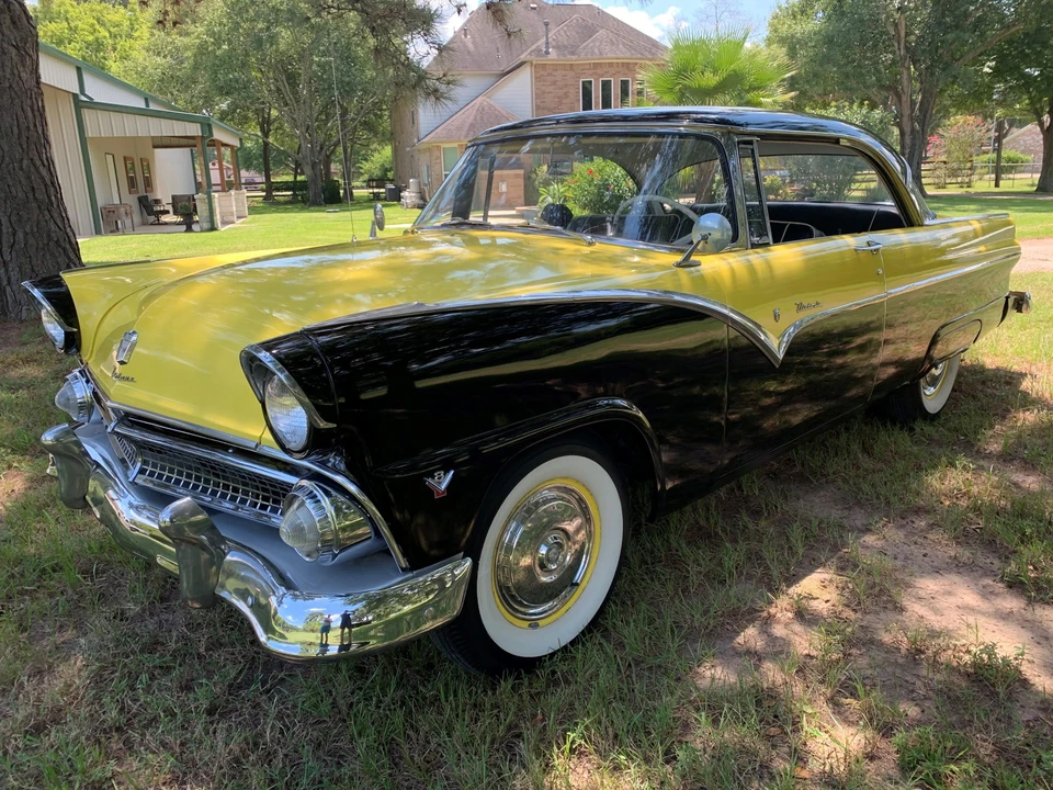 1955 Ford Fairlane 1st Gen - Image 4 of 31