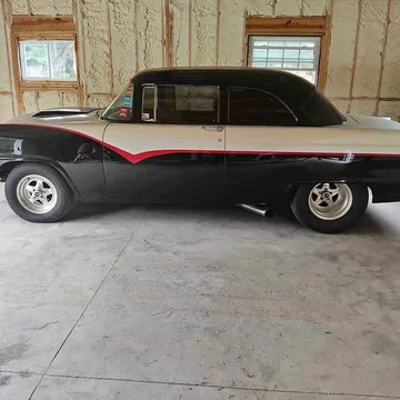 1955 Ford Fairlane Club Sedan