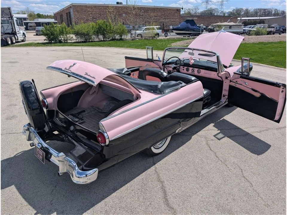 1955 Ford Fairlane 1st Gen - Image 5 of 31