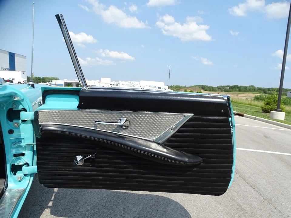 1955 Ford Thunderbird 1st Gen - Image 20 of 21