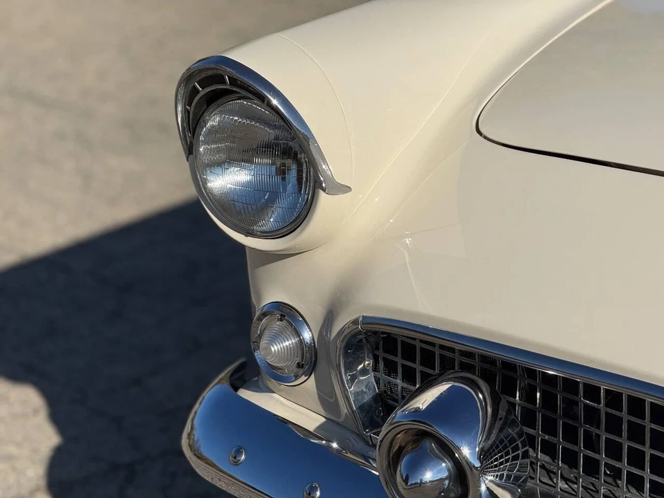 1955 Ford Thunderbird 1st Gen - Image 19 of 21