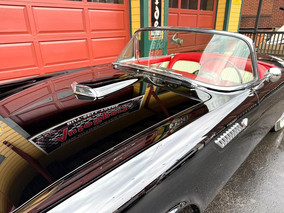 1955 Ford Thunderbird 1st Gen - Image 22 of 31