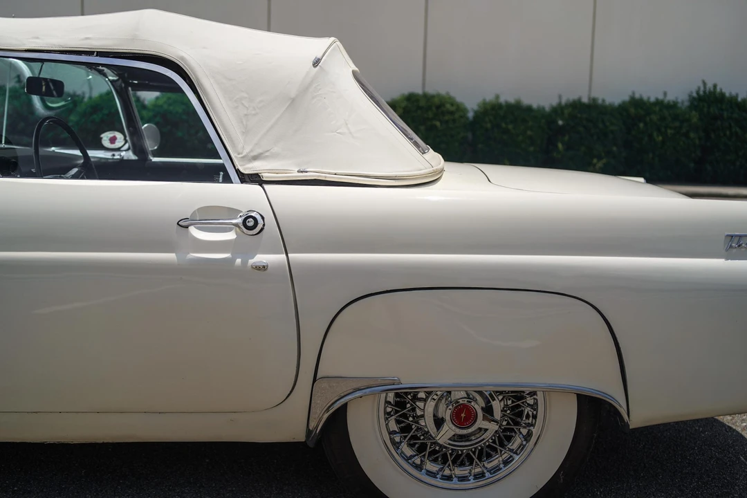 1955 Ford Thunderbird 1st Gen - Image 27 of 31
